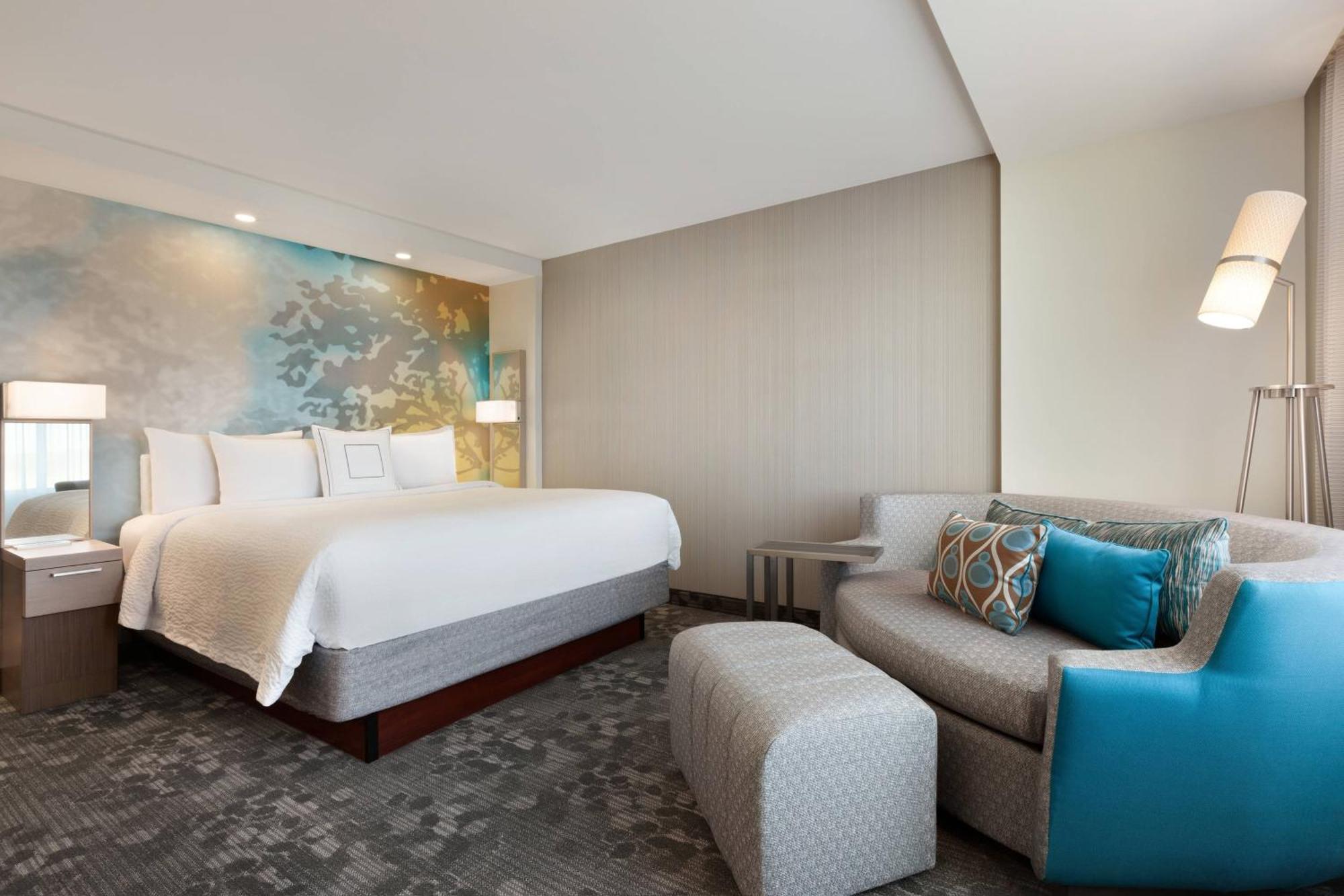 Courtyard By Marriott Boston Dedham/Westwood Hotel Exterior photo